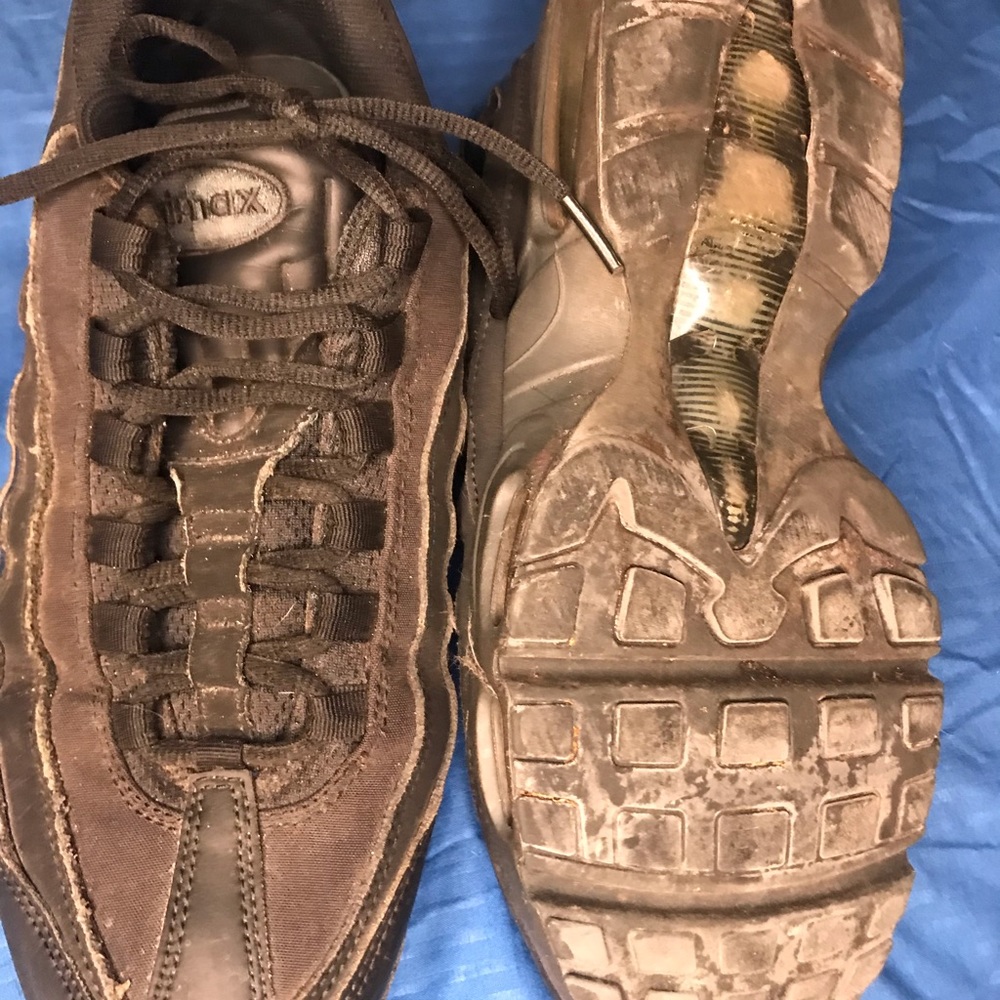 Nike air maxs